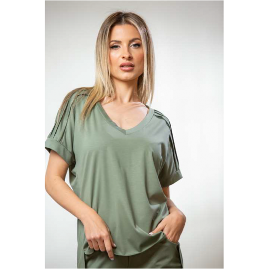Μπλούζα "V" με πιέτες στους ώμους Μπλούζα "V" με πιέτες στους ώμους